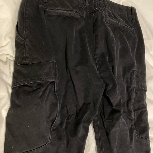 Aritzia Cargo Pants - Picture 4 of 4